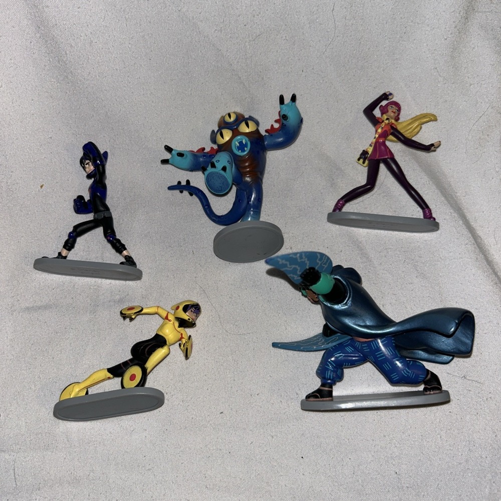Disney BIG‎ HERO 6 Plastic PVC Figures Cake Toppers Toys Lot Of 5 On Stands F1